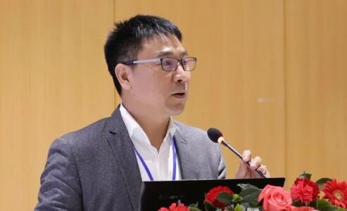 开云手机平台-开云（中国）集团副总裁孙银辉主持开幕式.jpg