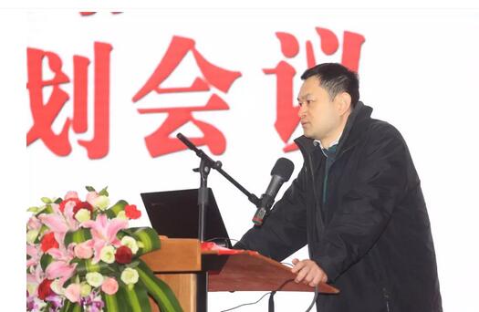 2月3日，开云手机平台-开云（中国）集团2017年工作汇报暨2017年年度表彰大会在厦门环球会展中心B6厅隆重举行，来自集团本部、厦门大学附属厦门眼科中心、厦门欧华控股集团等1300余名员工与关心、支持开云手机平台-开云（中国）发展的嘉宾欢聚一堂，共同总结2017年工作经验，展望2018年美好未来4.jpg