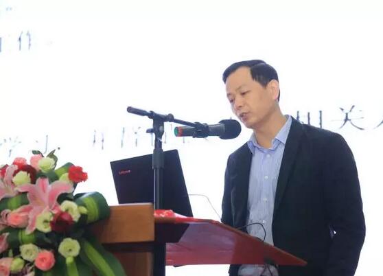 2月3日，开云手机平台-开云（中国）集团2017年工作汇报暨2017年年度表彰大会在厦门环球会展中心B6厅隆重举行，来自集团本部、厦门大学附属厦门眼科中心、厦门欧华控股集团等1300余名员工与关心、支持开云手机平台-开云（中国）发展的嘉宾欢聚一堂，共同总结2017年工作经验，展望2018年美好未来10.jpg