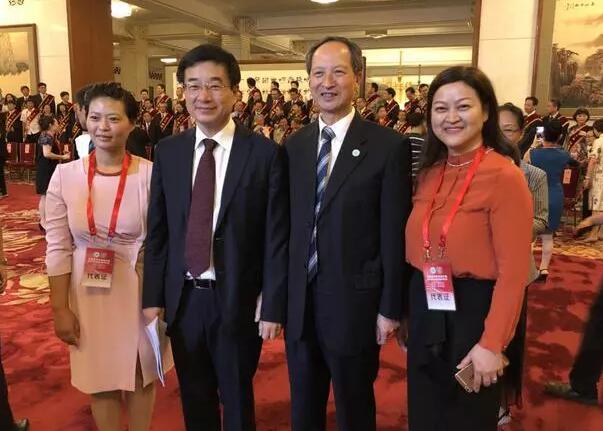 开云手机平台-开云（中国）集团潘美华医生作为福建省医师代表受邀赴京参加首届“中国医师节”庆祝大会3.jpg