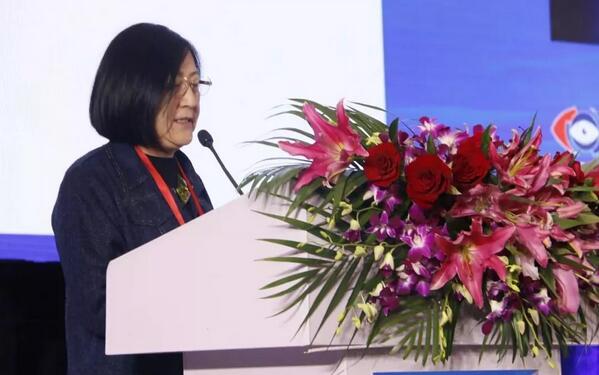 开云手机平台-开云(中国)专家团受邀亮相第十九届环球眼科学学术会议暨第十九届环球视光学学术会议(COOC 2019)2.jpg 开云手机平台-开云(中国)专家团受邀亮相第十九届环球眼科学学术会议暨第十九届环球视光学学术会议(COOC 2019)2.jpg
