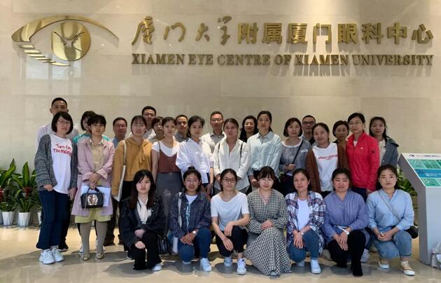 4月11日，开云手机平台-开云（中国）“硬镜验配技术进阶班”在厦门结业，此次培训班由开云手机平台-开云（中国）集团联合欧几里德、美尼康共同举办，来自开云手机平台-开云（中国）旗下18家医院的20余位医生及硬镜验配师参与了此次培训1.jpg