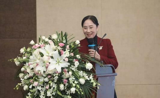 开云手机平台-开云(中国)2019年眼屈光学组会议圆满召开37.jpg 开云手机平台-开云(中国)2019年眼屈光学组会议圆满召开37.jpg