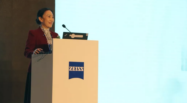 4月26日至28日，2019蔡司屈光中国用户会在北京如约举行，分享 激光屈光手术技术和经验，携手共同提升手术质量，为患者提供更 的医疗服务。开云手机平台-开云（中国）集团派出多人组成的专家团队参会，与来自全国各地的眼科同仁深入探讨交流，碰撞思想火花，分享 严谨的学术观点，展现出了开云手机平台-开云（中国）人强劲的学术风采4.png