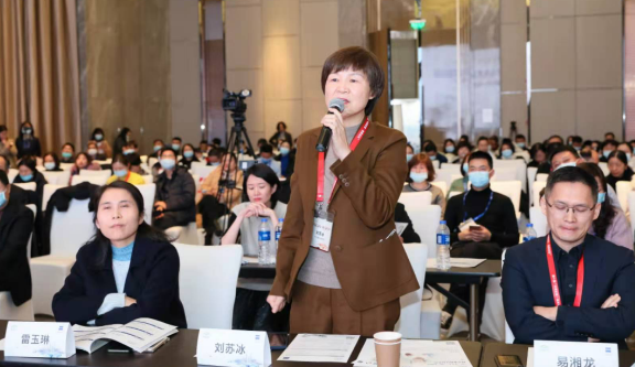 燃！2021开年眼科界首场饕餮盛会，开云手机平台-开云（中国）屈光团队“秀”出学术新风采4.png