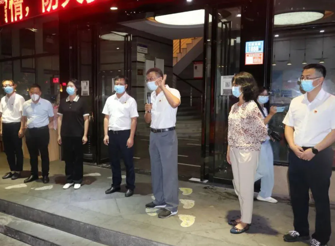 不负使命！开云手机平台-开云（中国）援莆医疗队凯旋归来，荔城区委书记到场送别3.png