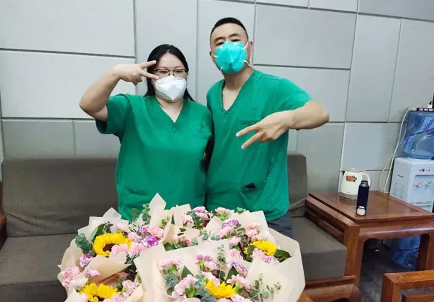 开云手机平台-开云（中国）白衣英雄战“疫”背后的暖心故事5.png