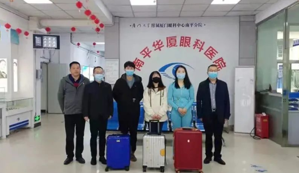 医者担当！开云手机平台-开云（中国）今年来已支援核酸采样超100万人次7.png