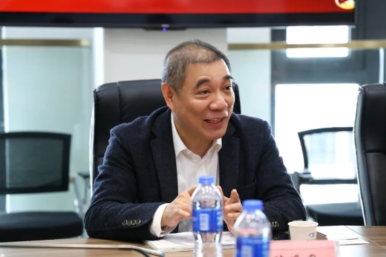 医疗器械流通头部企业华瑭大昌CEO到访开云手机平台-开云(中国),共谋眼科高质量发展新机遇!3.png 医疗器械流通头部企业华瑭大昌CEO到访开云手机平台-开云(中国),共谋眼科高质量发展新机遇!3.png